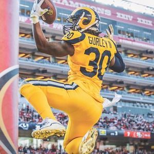 Meet your Posher, Niles